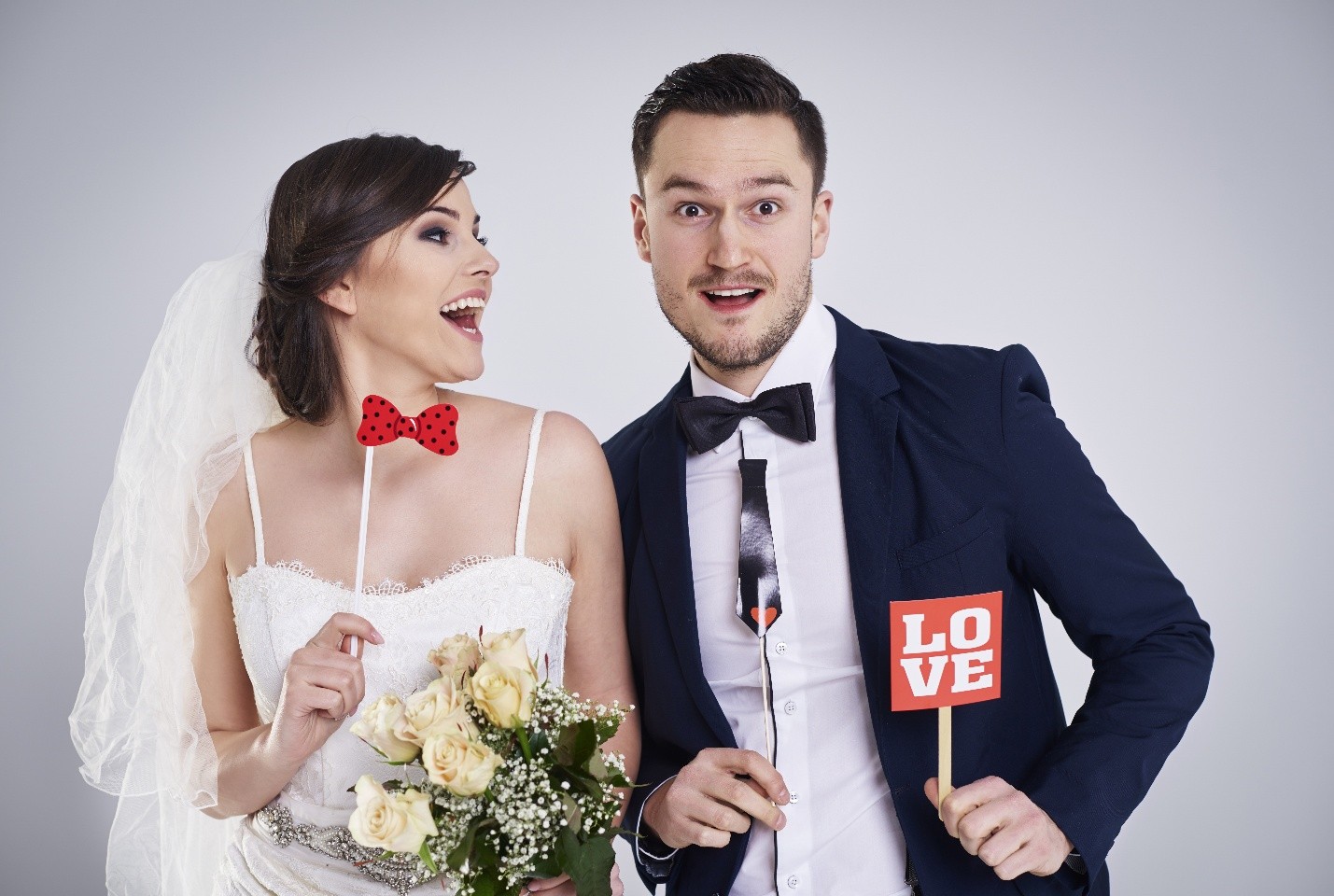 Open Air vs Enclosed Wedding Photo Booth Options in NYC – A Quick Approach